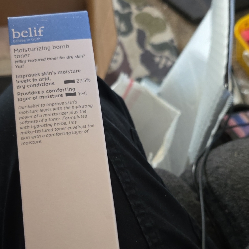 Belif Moisturizing Bomb Toner - Blue and White